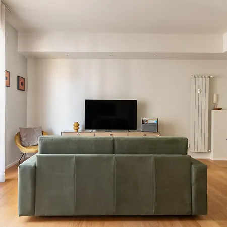 Апартаменты Fusetti Elegante Con Balcone In Zona Navigli Милан