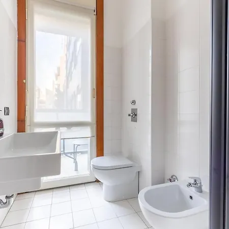 Duomo 7 Min - 3 Bedrooms, Terrace & Parking *