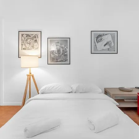 Duomo 15 Min - Navigli 10 Min - Luminoso, Wifi E Ac Appartement Milaan