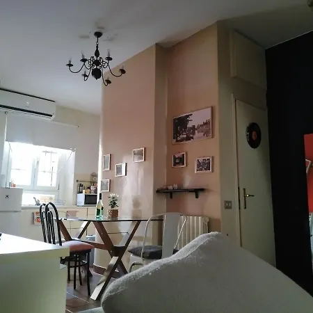 Iron Bridge Navigli Location M2 * ميلان