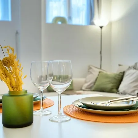 Apartmán Stylish - M4 Frattini, 15 Mins To Duomo Milán