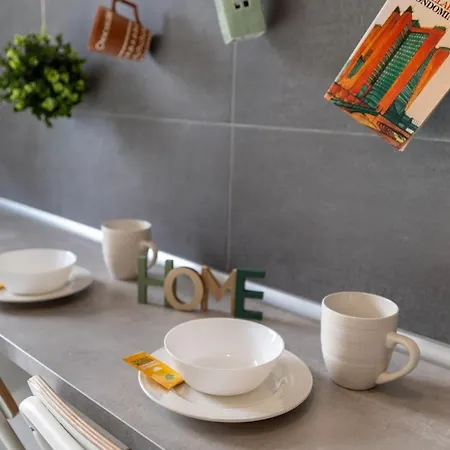 S&m Apartments- Urban Stripes 2 Bedrooms Near Underground M2 And Navigli * Milão