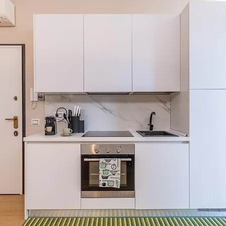 Modern & Elegant - Station Milan