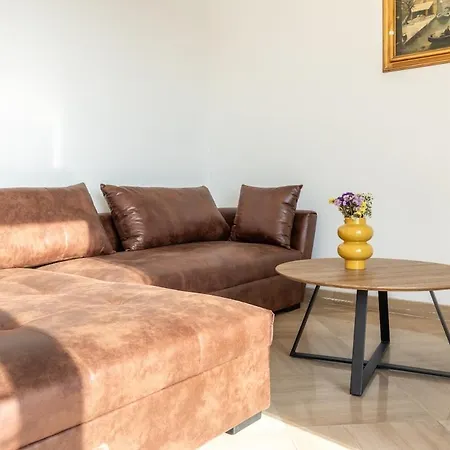 Duomo 7 Min - Panoramic Terrace & Two Bedrooms * Milano