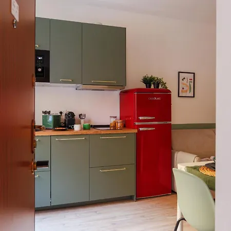 The Rent - Cozy One-bedroom In The Paolo Sarpi Area Apartament