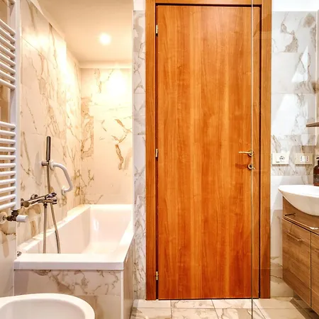 Elegant Three In Porta Romana By Mastery * Milano