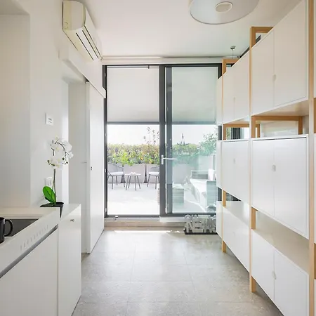 Luca Darsena Viale Papiniano *