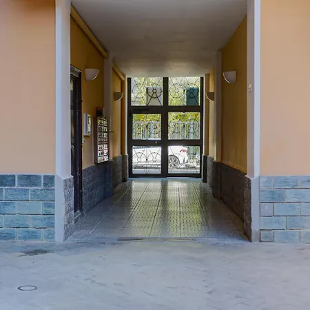 The Rent - Cozy One-bedroom In The Paolo Sarpi Area Mediolan