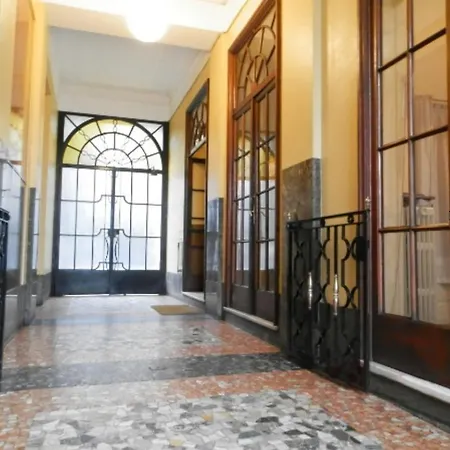 Spacious, Bright Flat With 2 1 Double Bedrooms Lägenhet Milano
