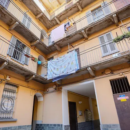 The Rent - Cozy One-bedroom In The Paolo Sarpi Area Mediolan