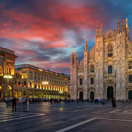 Luna Apartment, Luxurious 1bdr In The Center, Wifi Daire Milano