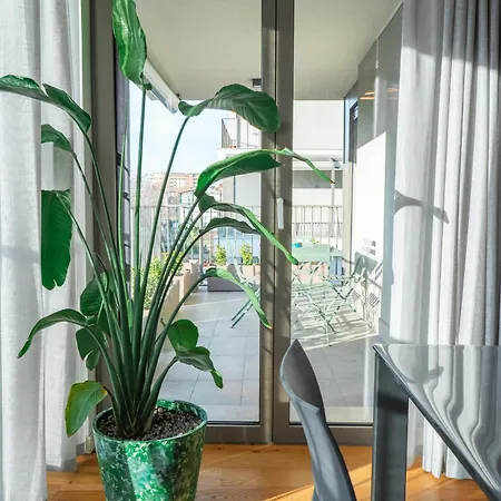 Apartmán Crespi Terrace, Private Parking, A Few Steps From The Metro