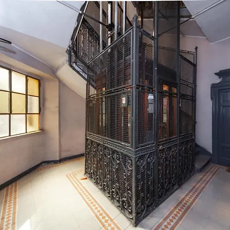 Apartment Luxury Quiet Above Subway Milan