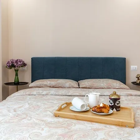 Luxury Quiet Above Subway Milan