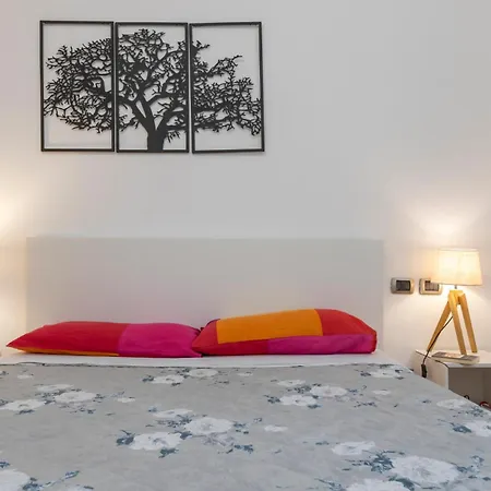 I-host - Copernico Apartment