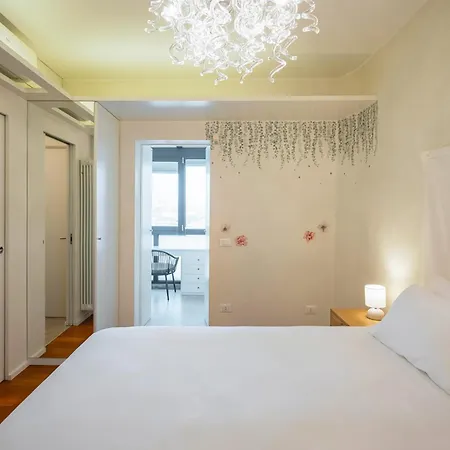 Luca Darsena Viale Papiniano 公寓 *