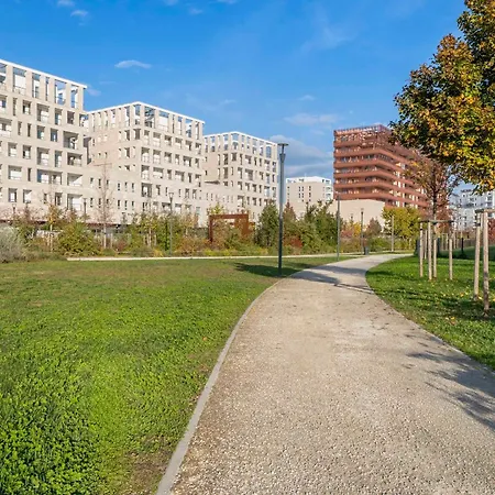 Апартаменты Elegant And Modern In *