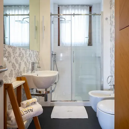 Luca Darsena Viale Papiniano *