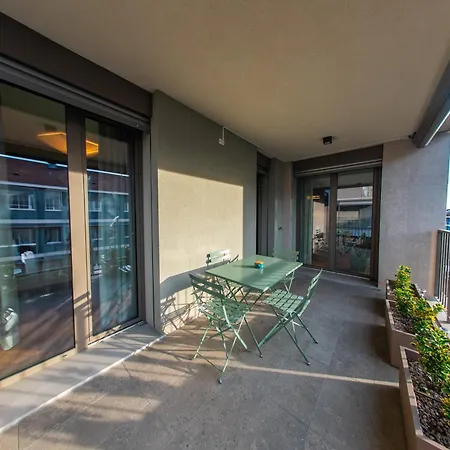 Crespi Terrace, Private Parking, A Few Steps From The Metro