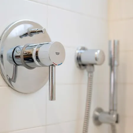 Luca Darsena Viale Papiniano 公寓 *