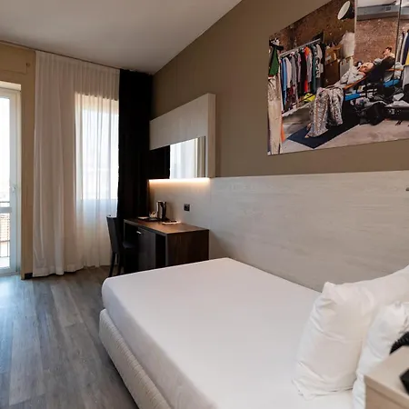 Garibaldi Palace Milão