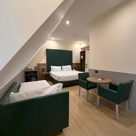 Jr Bocconi Hotel 4*