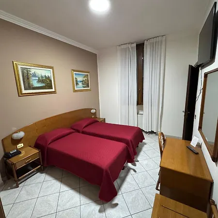 Szálloda La Caravella 2*