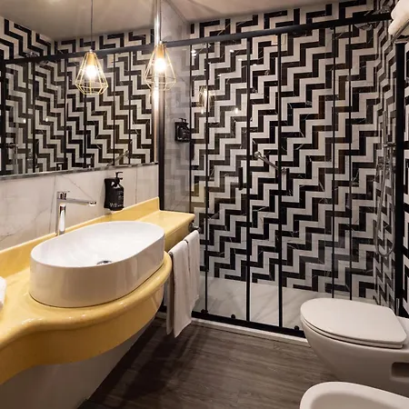 Hotel Garibaldi Station By Ihg