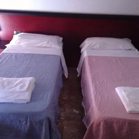 Villamelchiorre 1 בית הארחה *