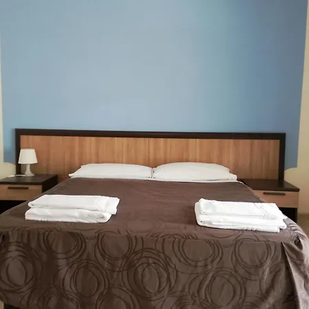 בית הארחה Villamelchiorre 1 מילאנו