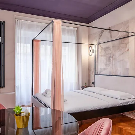 Апартаменты Flat In Duomo Милан