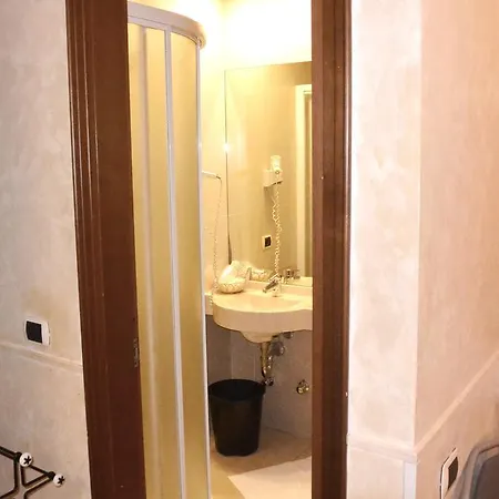 Nettuno Hotel Milaan