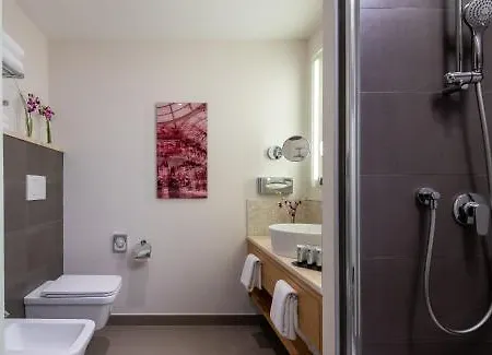 Nyx By Leonardo מלון