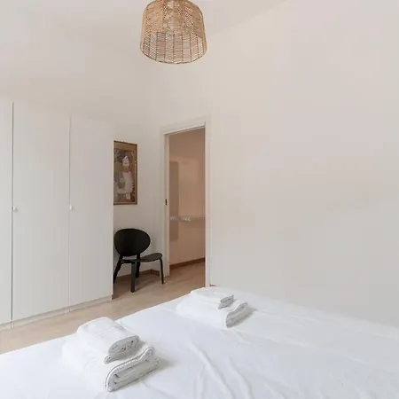 Guesthost - Porta Garibaldi White Flats *