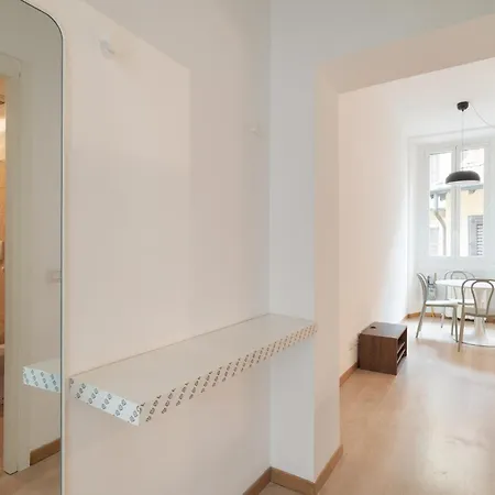 Guesthost - Porta Garibaldi White Flats