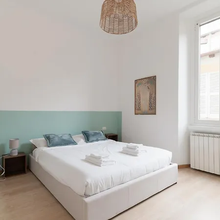 Guesthost - Porta Garibaldi White Flats Апартаменты *