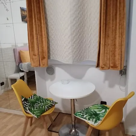 Floris بيت ضيافة ميلان