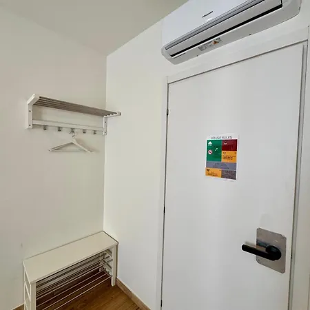 Attractive - 6 Μιλάνο