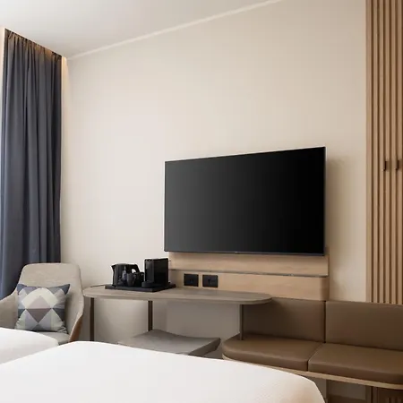 Courtyard By Marriott Linate Hotel 4*