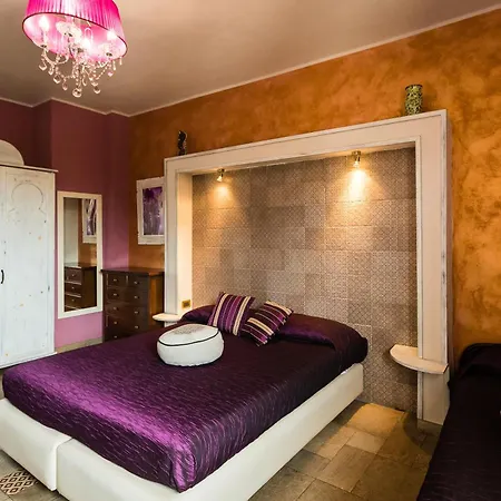 Luxury Locations In The Center Of Milan Hotel Lampedusa