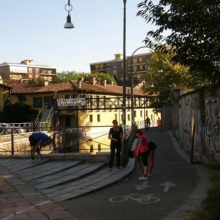 Zuretti 61 Bed & Breakfast 2*