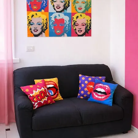 Pop Art 10 Min From Duomo Homestay *
