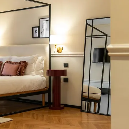 V-collection Solferino Milano
