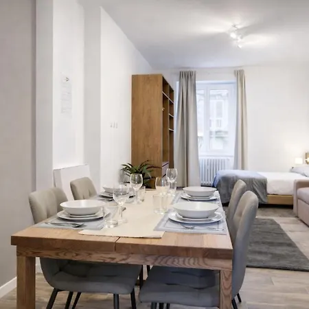 Milanrentals - Elleboro Lägenhet *