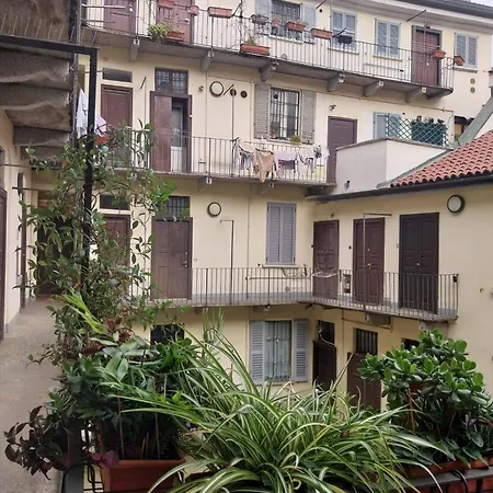 Dima's Navigli Center Apartman *