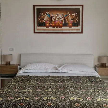 Cozy Flat In Famagosta Area Near Unipol Forum Di Assago Apartmán *