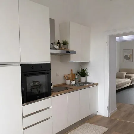 Duomo-porta Venezia 公寓 *