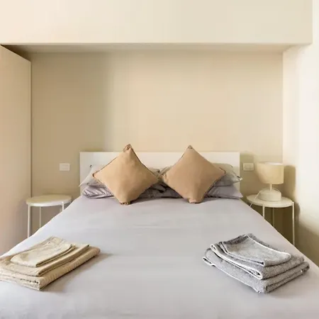 Hacca Collection - Buenos Aires & Station 1br Apartman