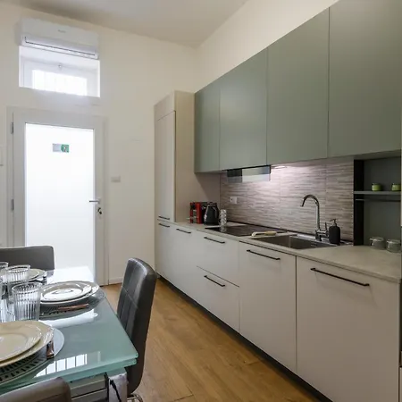 Arrietty's - 7sundays Apartment