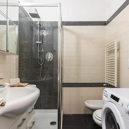 Flexyrent - Steps From Train Station Appartement *